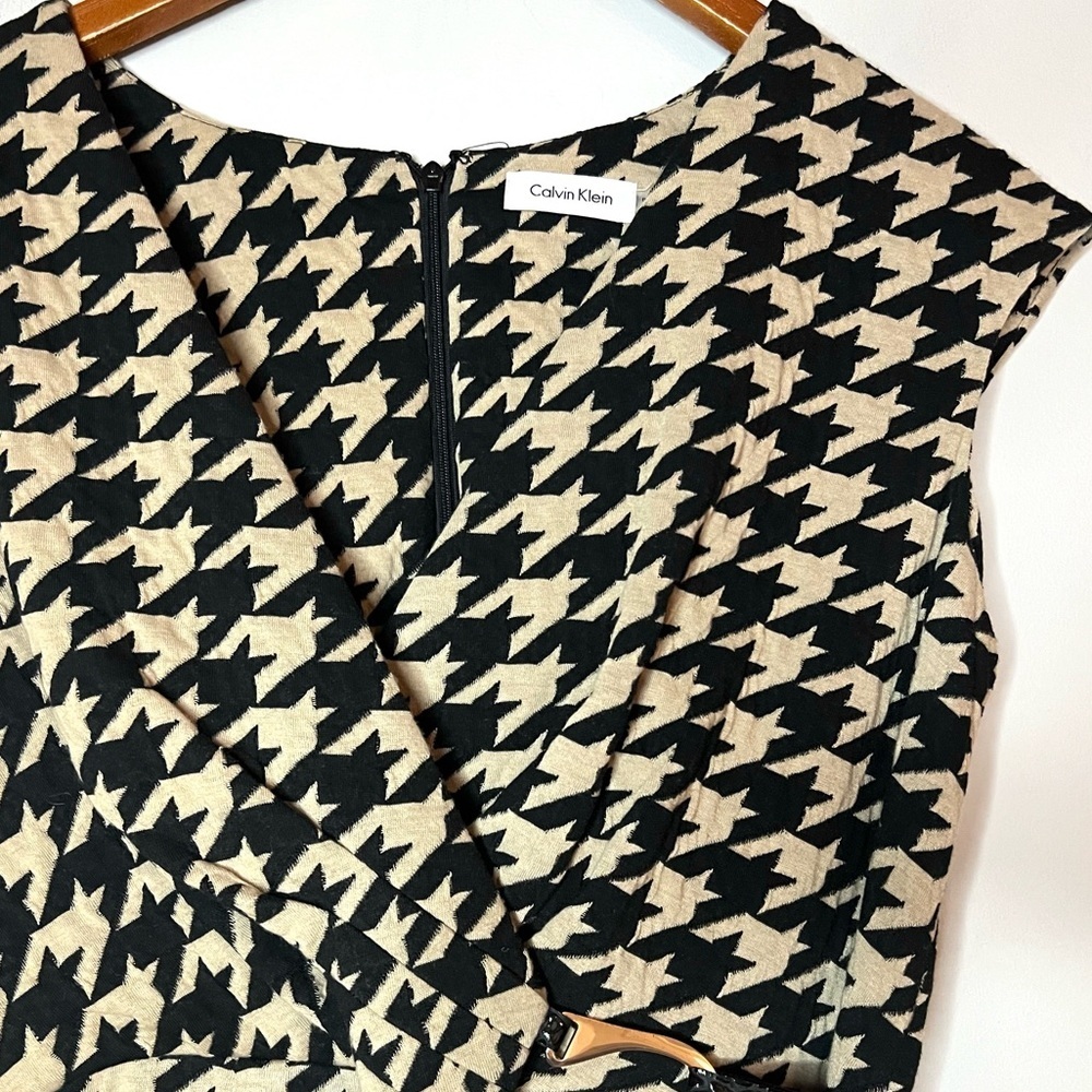 Calvin Klein Houndstooth Surplice Neck Belted Dress Sz 6 - Picture 2 of 6